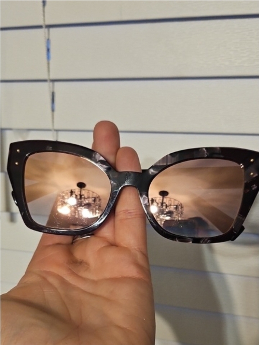 Stylish Women's Tortoiseshell Square Sunglasses - Brown Lenses